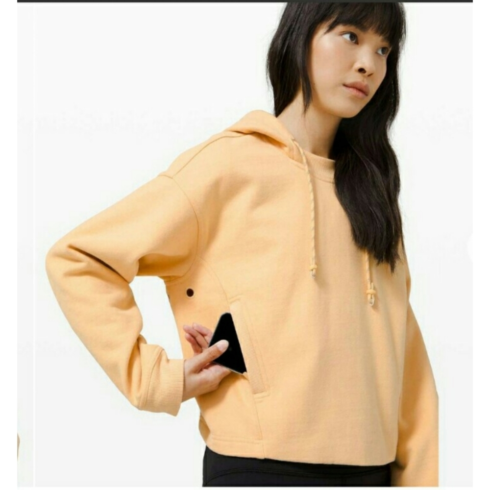 Lululemon Cool Crescent Hoodie in Ivory Peach Size 4 Cropped